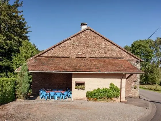 This Antique Semi-detached Farmhouse - Dış Mekan