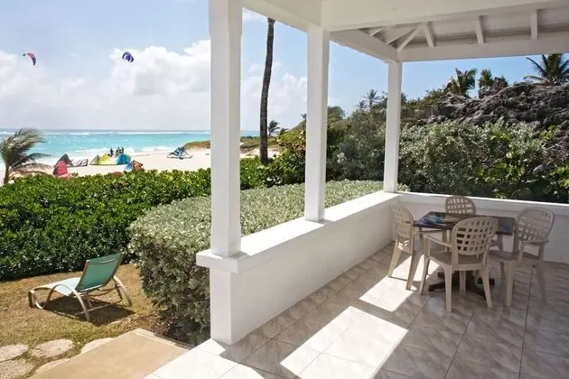 This is a Beachfront 3 Bedroom, 3 Bathroom Villa, Family-friendly Activities - Dış Mekan