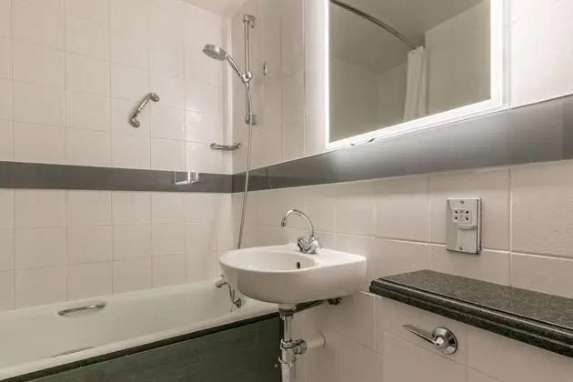 Thistle Express London Luton - Banyo Özellikleri