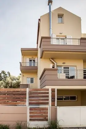 Thomis Beach Family Home Near the Sea - Dış Mekan