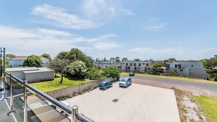 Thompson Avenue Apartments - 3