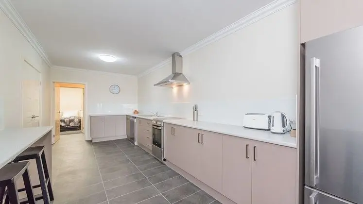Thompson Avenue Apartments No.4 - Mutfak