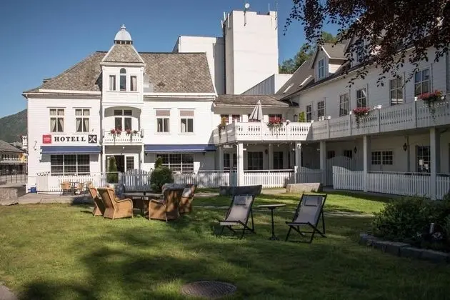 Thon Hotel Forde - Dış Mekan