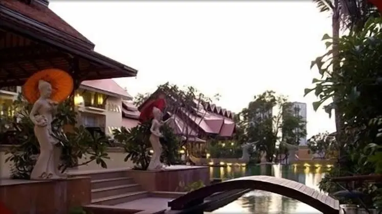 Villa Thongbura - Dış Mekan