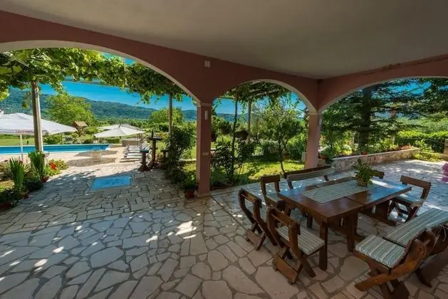 Villa Thousand Roses - Four-bedroom Villa With Terrace and Swimming Pool ID Direct Booker 7164