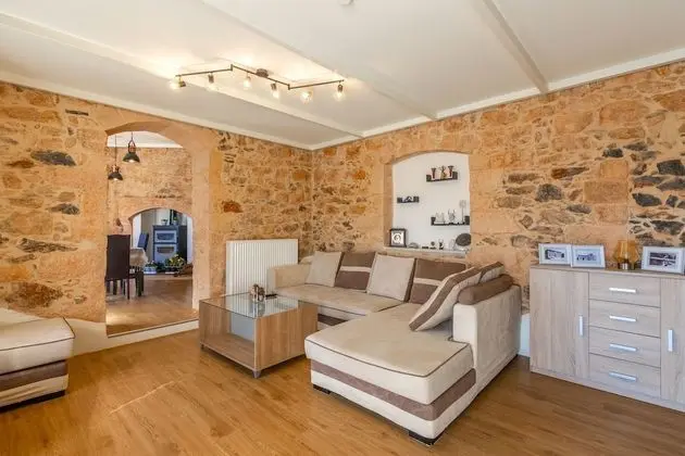 Thrapsano House at Iraklion Crete For up to 8 Persons