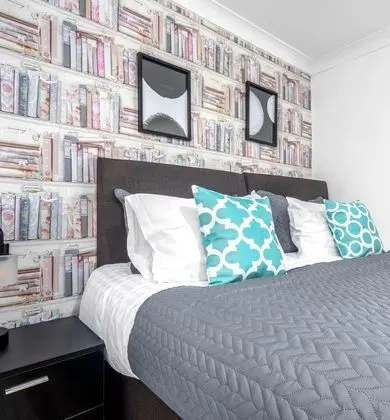 Three Bedroom Apartment by Klass Living Serviced Accommodation Coatbridge - Berwick Apartment With WiFi &Parking - Oda