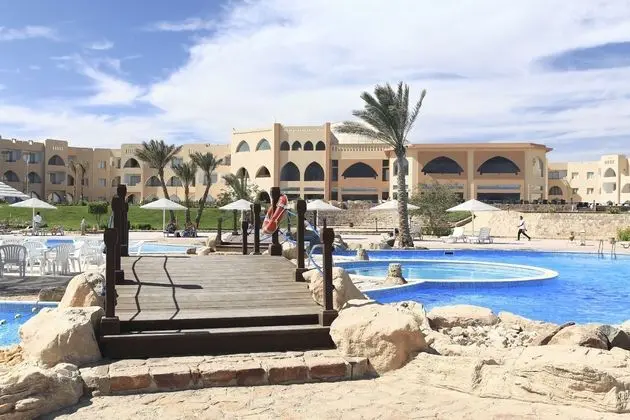 The Three Corners Equinox Beach Resort - Öne Çıkan Resim