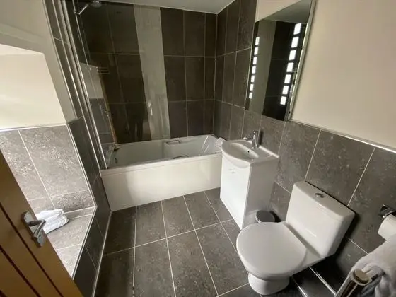 The Three Horseshoes Hotel