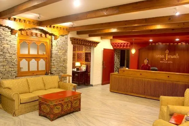Three Jewels Boutique Hotel