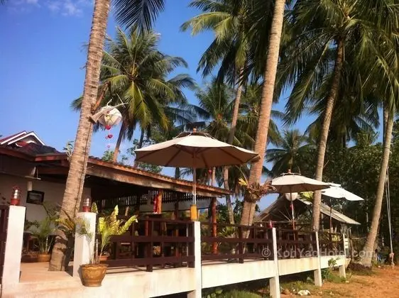 Three Monkeys Bungalows Koh Yao Noi - Yerinde Yemek
