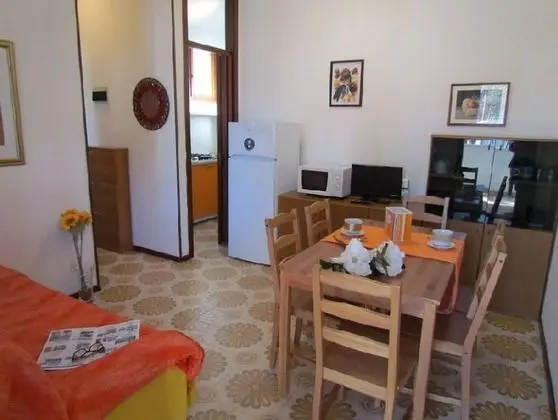 Three-room Apartment in a Nice Villa With Garden - Beach Place Included - Yerinde Yemek