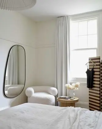 Three Rooms Sydney - Oda