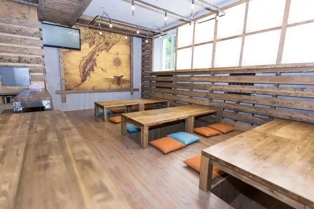 Three Skis - hostel - Yerinde Yemek