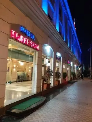 Hotel Three Star Pvt Ltd - Dış Mekan