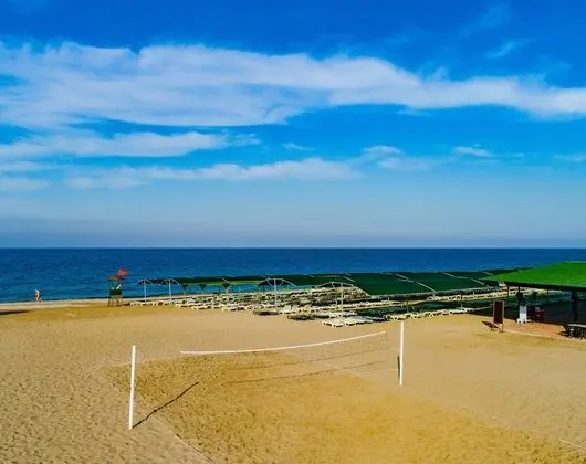Throne Beach Resort & Spa - Plaj