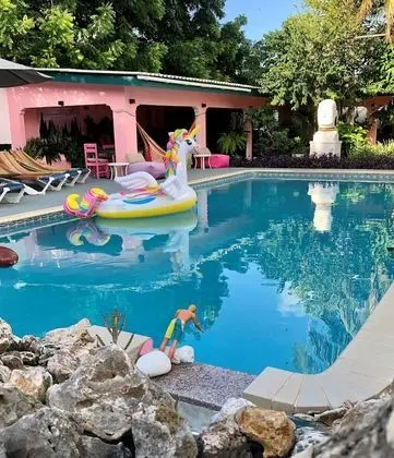 THUISHAVEN adults-only boutique resort - 1