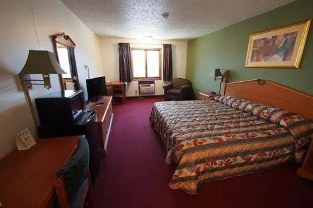 THUNDERBIRD LODGE   MITCHELL