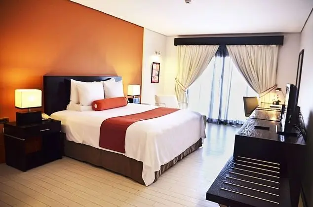 Thunderbird Resorts - Poro Point - Oda