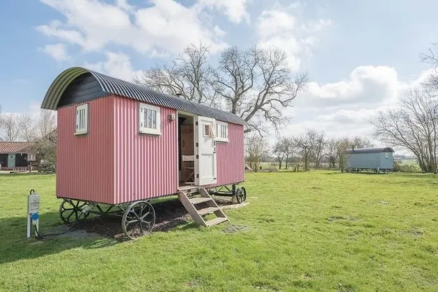 Thyme Shepherds Hut Boundary Farm Air Manage Suffolk