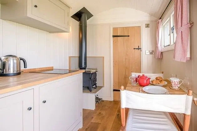 Thyme Shepherds Hut Boundary Farm Air Manage Suffolk - İç Mekan