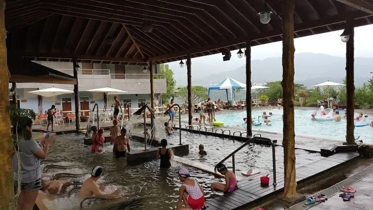 Tian Kuo Lu Dadi Homestay - Havuz