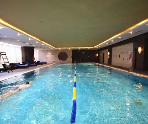 Tianjin Crown International Apartments - Havuz