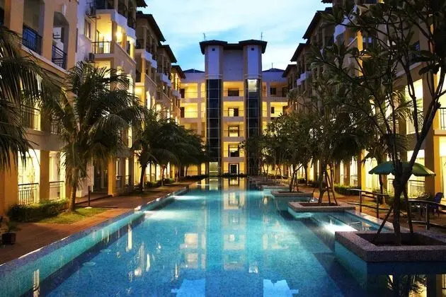 Tiara Desaru Residences - Havuz