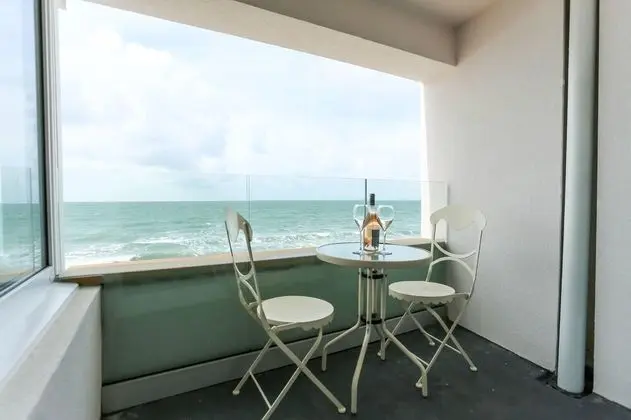 Tides - Beach Front Apartment in Bracklesham Bay - Oda Manzaraları