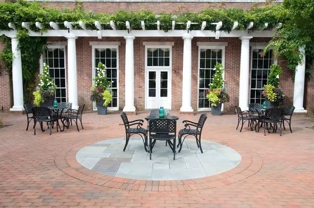 The Tidewater Inn