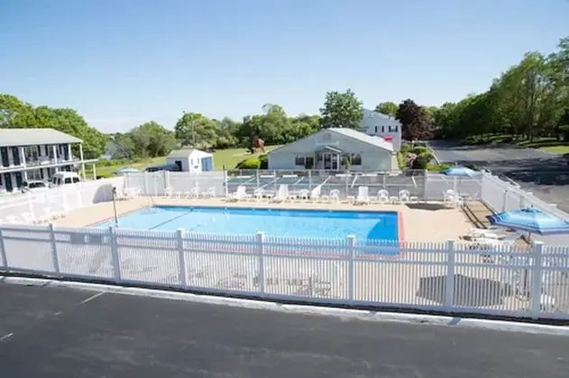 Tidewater Inn