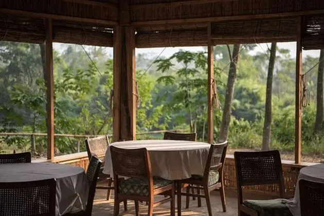 Tigertops Elephant Camp - Yerinde Yemek