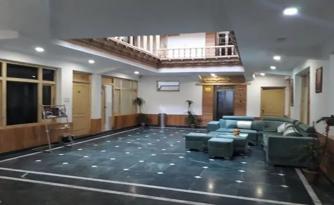 TIH Hotel Chonjor Residency - Oda