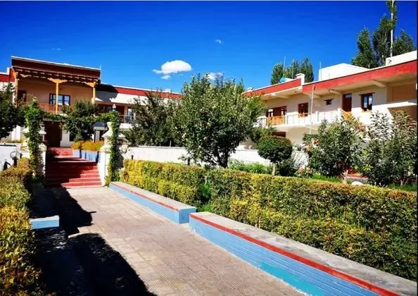 TIH Global Family Resort - Saboo - Leh - Dış Mekan
