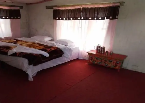 TIH Goodluck Camps and Guest House - Oda