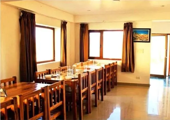 TIH The Himalayan Abode - Yerinde Yemek