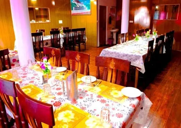 TIH Hotel Khakshal - Yerinde Yemek