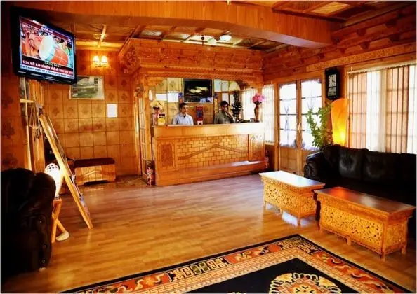 TIH Hotel Royal Palace - Lobi