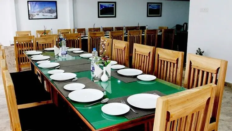 TIH Hotel Wang Residency - Yerinde Yemek