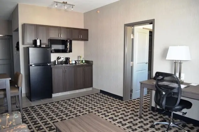 Timber Ridge Inn and Suites - Mutfak