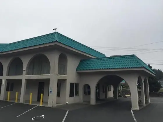 Timberland Inn & Suites