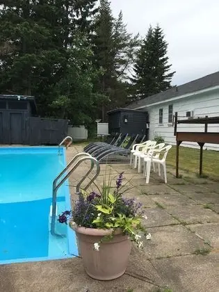 Timberland Motel - Havuz