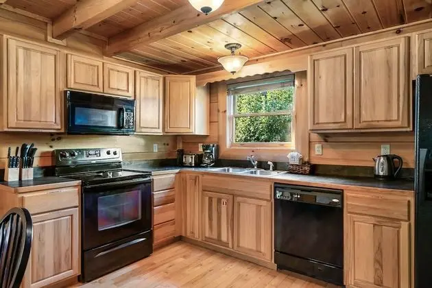 Timberwolf Vista w HotTub Pool View - Mutfak