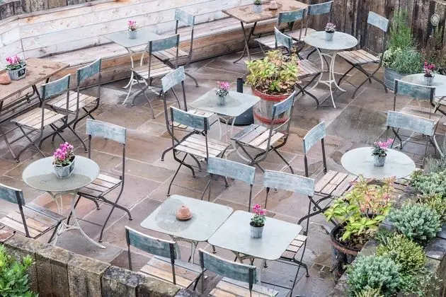 Timbrell's Yard - Dış Mekan