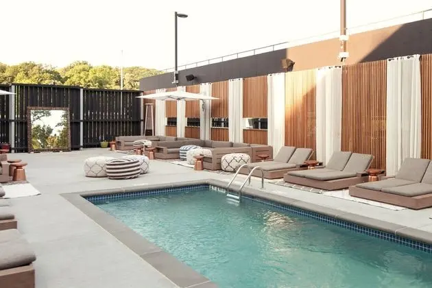 The Time Nyack Hotel - Havuz