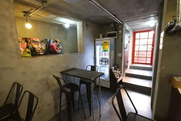 Time Travelers Party Hostel In Hongdae - İç Mekan