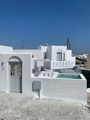 Timedrops Santorini Kallisti Villa Courtyard Suite