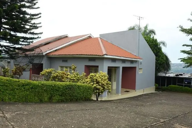 Tinho Guest House