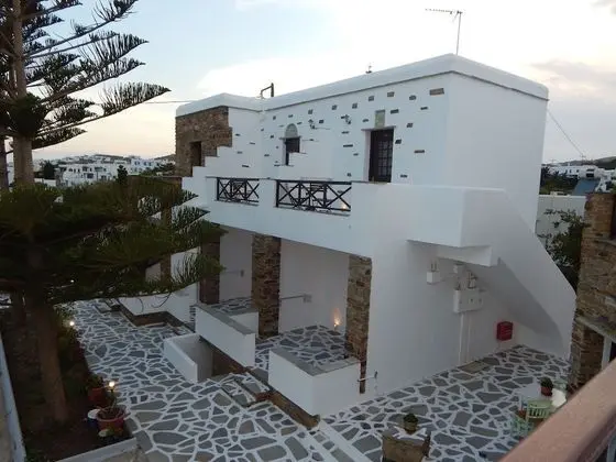 Tinos Suites & Apartments - Dış Mekan