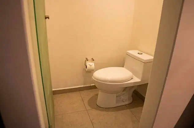 Tiny Apartment with Rooftop pool y GYM - Banyo Tipleri